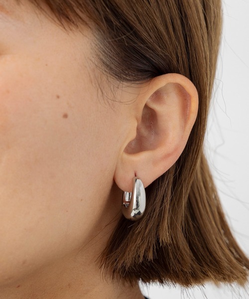 AJUGA.（アジュガ）の「クレッシェンドフープピアス（ピアス（両耳用）・レディース・シルバー/ゴールド・ONE SIZE）」の6枚目の写真