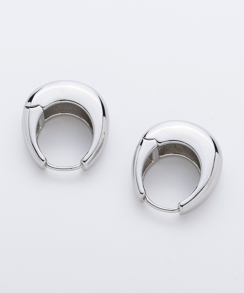 AJUGA.（アジュガ）の「クレッシェンドフープピアス（ピアス（両耳用）・レディース・シルバー/ゴールド・ONE SIZE）」の12枚目の写真