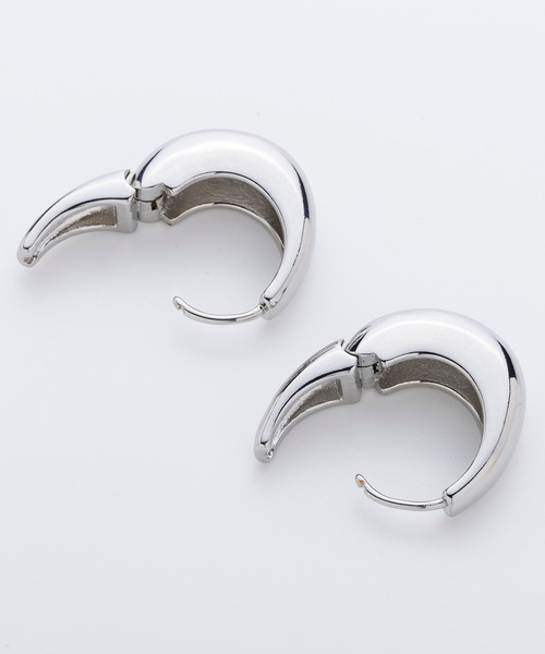 AJUGA.（アジュガ）の「クレッシェンドフープピアス（ピアス（両耳用）・レディース・シルバー/ゴールド・ONE SIZE）」の14枚目の写真