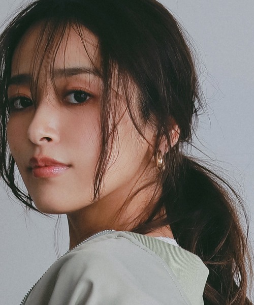 AJUGA.（アジュガ）の「クレッシェンドフープピアス（ピアス（両耳用）・レディース・シルバー/ゴールド・ONE SIZE）」の17枚目の写真