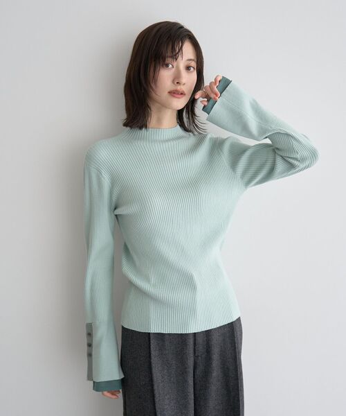 YECCA VECCA(イェッカヴェッカ)の「袖口レイヤードリブニット(ニット/セーター・レディース・チャコールグレー/ブラック/ベージュ/ミント・FREE)」の4枚目の写真