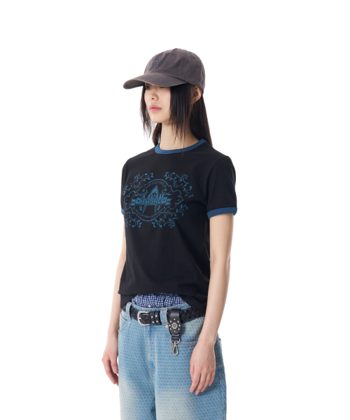 AAKAM(アーカム)の「Stamp Printed Ringer Top (Black)(Tシャツ/カットソー・レディース・その他・1/2)」の2枚目の写真