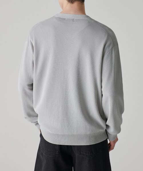 MUSINSA STANDARD（ムシンサスタンダード）の「クールタッチエッセンシャルカーディガン[ライトグレー]（カーディガン/ボレロ・メンズ・その他・SMALL/MEDIUM/LARGE/X-LARGE/XX-LARGE）」の3枚目の写真