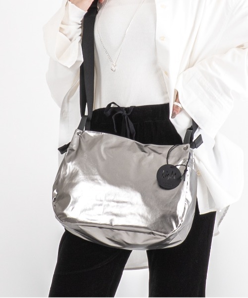 Jack Gomme(ジャックゴム)の「【JACK GOMME】ショルダーバッグ メッセンジャー MAEL(ショルダーバッグ・レディース・ブラック/シルバー/モカ/アイボリー/オリーブ/インディゴブルー/ワインレッド・FREE)」の7枚目の写真