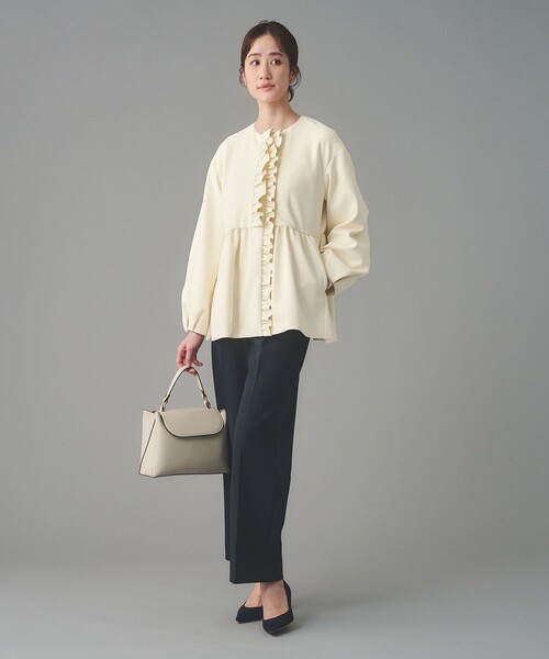 UNITED ARROWS（ユナイテッドアローズ）の「SPONGY フリル ペプラム ジャケット（ノーカラージャケット・レディース・オフホワイト/ブラック/ネイビー・38/36）」の6枚目の写真