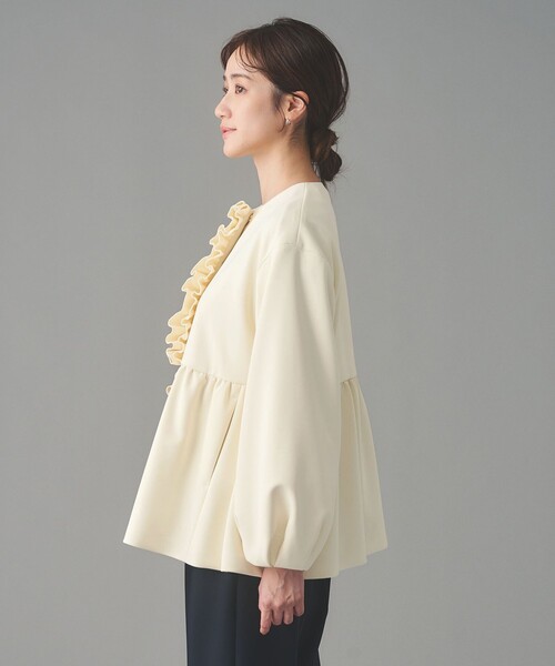 UNITED ARROWS（ユナイテッドアローズ）の「SPONGY フリル ペプラム ジャケット（ノーカラージャケット・レディース・オフホワイト/ブラック/ネイビー・38/36）」の17枚目の写真