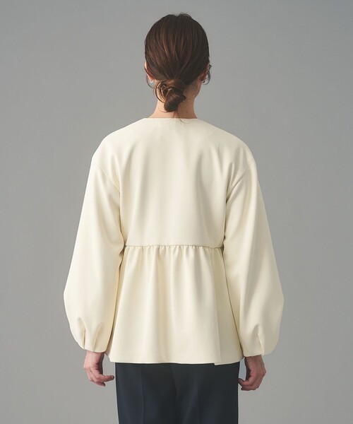 UNITED ARROWS（ユナイテッドアローズ）の「SPONGY フリル ペプラム ジャケット（ノーカラージャケット・レディース・オフホワイト/ブラック/ネイビー・38/36）」の18枚目の写真