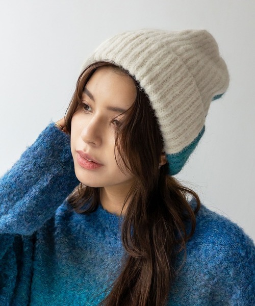 VitaFelice（ヴィータフェリーチェ）の「バイカラーケーブル編みニット