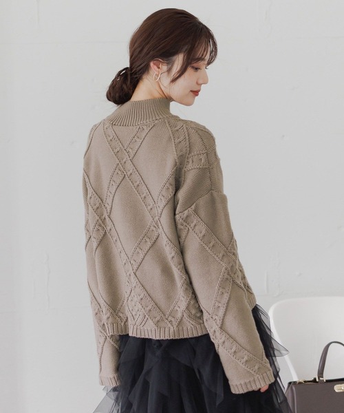 Andemiu（アンデミュウ）の「アーガイルガラハイネックニット617714（ニット/セーター・レディース・ブラック/オフホワイト/モカ・FREE）」の3枚目の写真