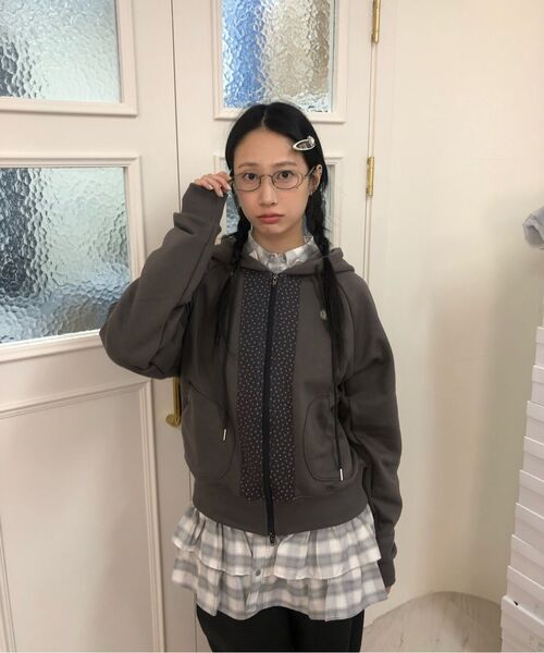 OAFISH(オアフィッシュ)の「SOFT CENTERLINE HOODIE ZIP UP CHARCOAL(パーカー・レディース・その他・1/2)」の4枚目の写真