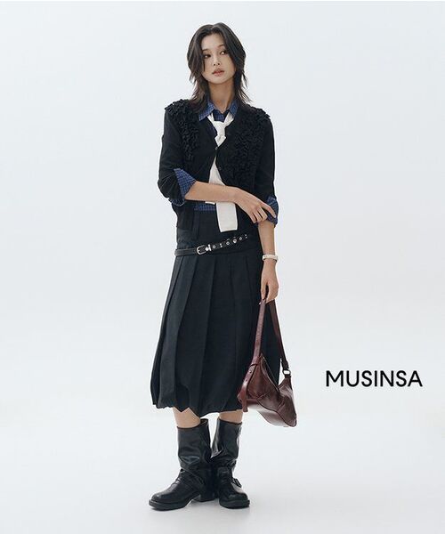 NEW EYELET LEATHER BELT (BLACK)