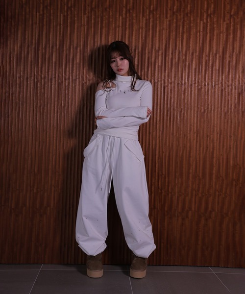 M DOLLY(エムドリー)の「*M DOLLY original* bijou luna loose pants/ビジュールナルーズパンツ(その他パンツ・レディース・ホワイト/ブラック・FREE)」の2枚目の写真