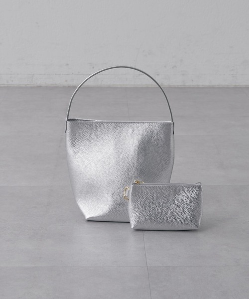 Lui's(ルイス)の「MILLELA FIRENZE / ワンハンドルバッグS(ハンドバッグ・レディース・ブラック/ホワイト/シルバー・FREE)」の6枚目の写真