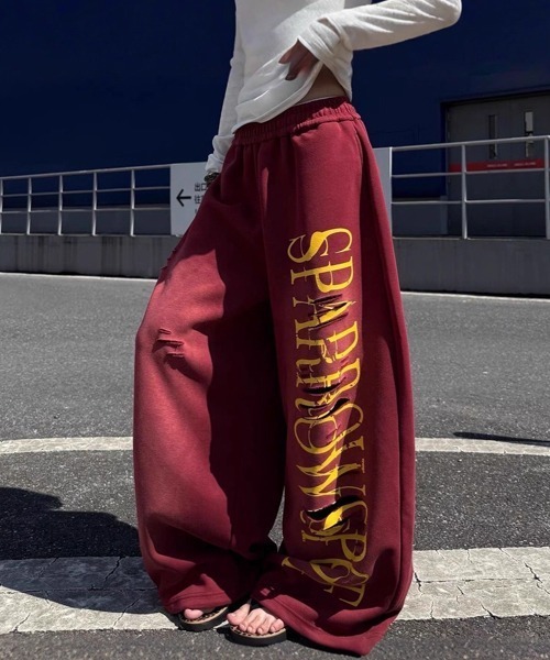 Ressaca（レサーカ）の「ワイドシルエットダメージ加工スウェットパンツ（スウェットパンツ・レディース・ブルー/レッド・M/L）」の3枚目の写真