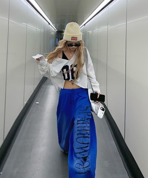 Ressaca（レサーカ）の「ワイドシルエットダメージ加工スウェットパンツ（スウェットパンツ・レディース・ブルー/レッド・M/L）」の16枚目の写真