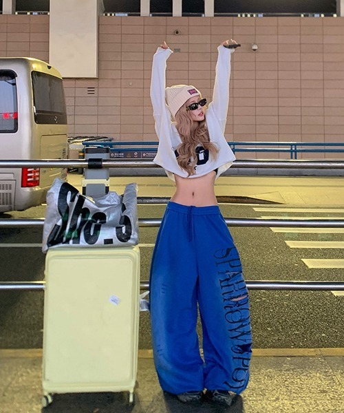 Ressaca（レサーカ）の「ワイドシルエットダメージ加工スウェットパンツ（スウェットパンツ・レディース・ブルー/レッド・M/L）」の17枚目の写真