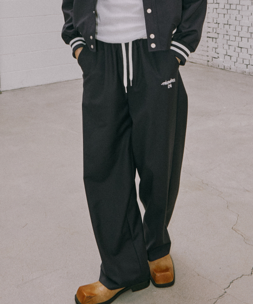Two-tone chain embroidery pants navy_unisex
