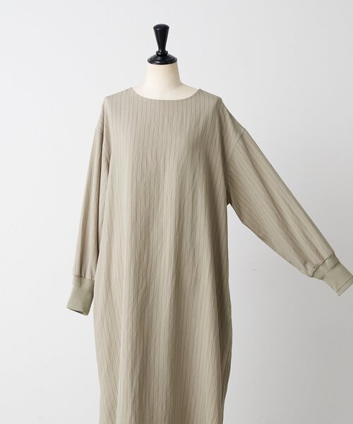 BEARDSLEY（ビアズリー）の「袖口ニットシャツワンピース（ワンピース・レディース・グレイッシュベージュ/ブラック・FREE）」の7枚目の写真