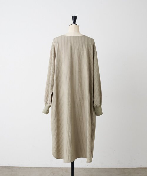 BEARDSLEY（ビアズリー）の「袖口ニットシャツワンピース（ワンピース・レディース・グレイッシュベージュ/ブラック・FREE）」の15枚目の写真