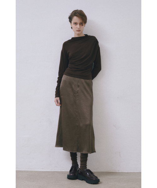 MIDNLOW(ミッドアンドロー)の「Mock Neck Draped T-shirts (Brown)(Tシャツ/カットソー・レディース・その他・FREE)」の4枚目の写真