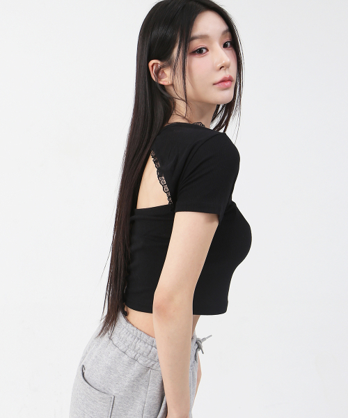 CATTLINE(カトリン)の「レースVネッククロップTシャツブラック(Tシャツ/カットソー・レディース・その他・FREE)」の1枚目の写真