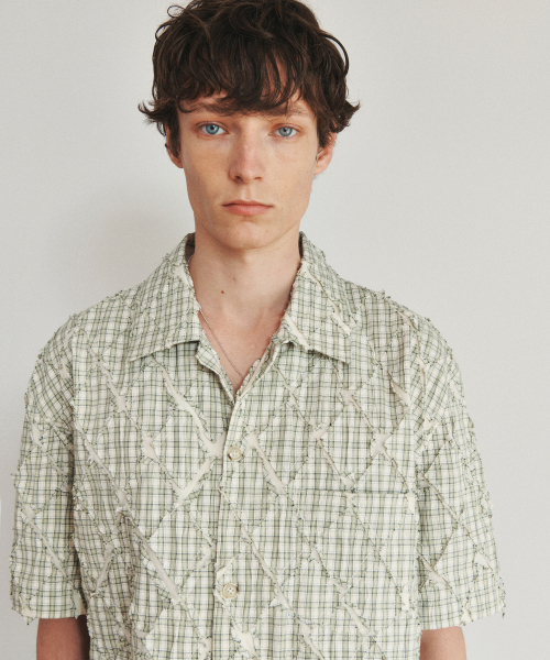 ARGYLE CONVERTIBLE COLLAR SHORT SLEEVE SHIRT (LIGHT KHAKI)