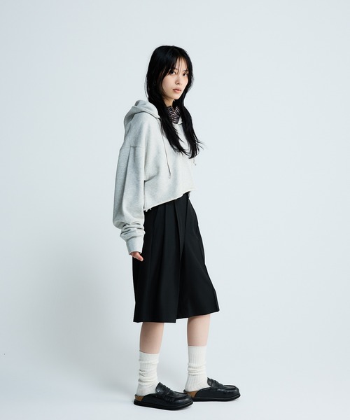 JEANASIS（ジーナシス）の「キーネックショートウラケフーディ/647630（パーカー・レディース・ブラック/ブルー系その他/グレー・FREE）」の6枚目の写真
