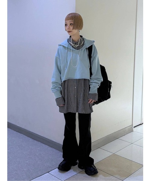 JEANASIS（ジーナシス）の「キーネックショートウラケフーディ/647630（パーカー・レディース・ブラック/ブルー系その他/グレー・FREE）」の13枚目の写真