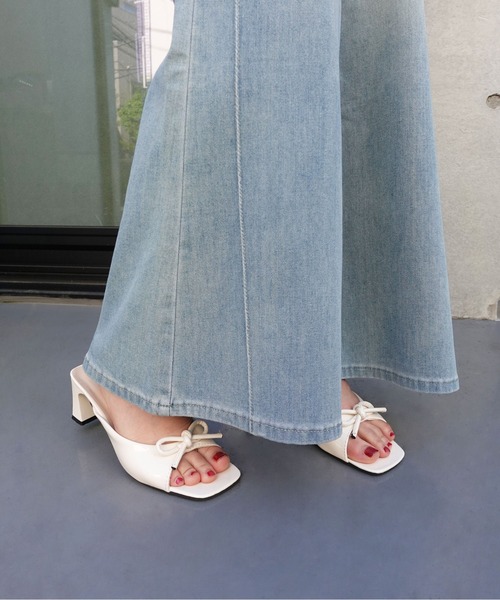 unnu(ユヌ)の「オープントゥ リボンミュール(サンダル・レディース・ブラック/アイボリー/レッド・23.0cm/24.0cm)」の14枚目の写真