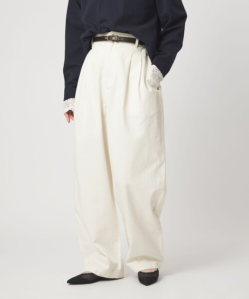 green label relaxing(グリーンレーベルリラクシング)の「【WEB限定】<at ease>カーブ デニム パンツ(デニムパンツ・レディース・オフホワイト/グレー/ライトブルー・FREE)」の1枚目の写真
