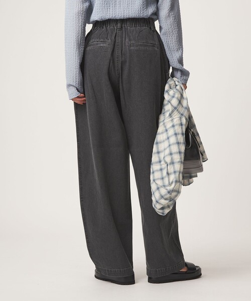 green label relaxing(グリーンレーベルリラクシング)の「【WEB限定】<at ease>カーブ デニム パンツ(デニムパンツ・レディース・オフホワイト/グレー/ライトブルー・FREE)」の5枚目の写真
