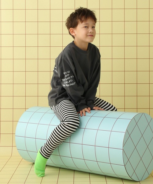 LEPSIM（レプシィム）の「【KIDS】アソートグラフィック長袖T　645010（Tシャツ/カットソー・キッズ・ホワイト/チャコールグレー・120/130/140）」の14枚目の写真