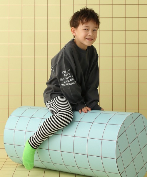 LEPSIM（レプシィム）の「【KIDS】アソートグラフィック長袖T　645010（Tシャツ/カットソー・キッズ・ホワイト/チャコールグレー・120/130/140）」の15枚目の写真
