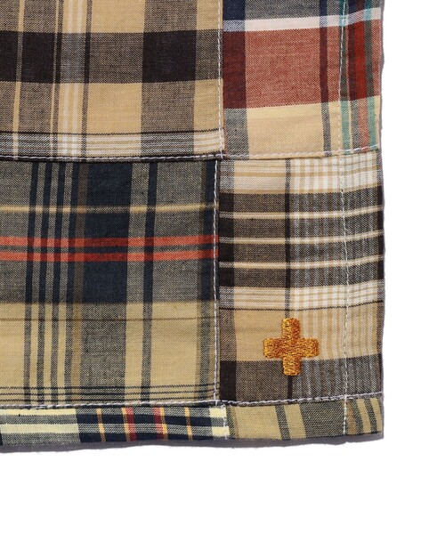BEAMS PLUS（ビームスプラス）の「Stole Patch Works Madras（マフラー・メンズ・ネイビー/ピンク/ブラウン・ONE SIZE）」の8枚目の写真