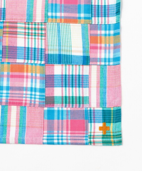 BEAMS PLUS（ビームスプラス）の「Stole Patch Works Madras（マフラー・メンズ・ネイビー/ピンク/ブラウン・ONE SIZE）」の11枚目の写真