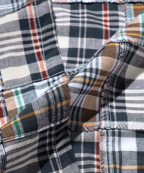 BEAMS PLUS（ビームスプラス）の「Stole Patch Works Madras（マフラー・メンズ・ネイビー/ピンク/ブラウン・ONE SIZE）」の21枚目の写真