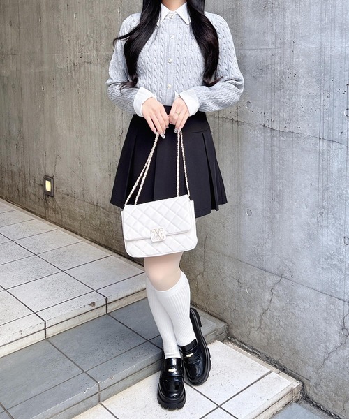 INGNI(イング)の「シャツレイヤード風ケーブルニット(ニット/セーター・レディース・グレー×ホワイト/レッド系3/ネイビー系8/ピンク系2・M)」の11枚目の写真