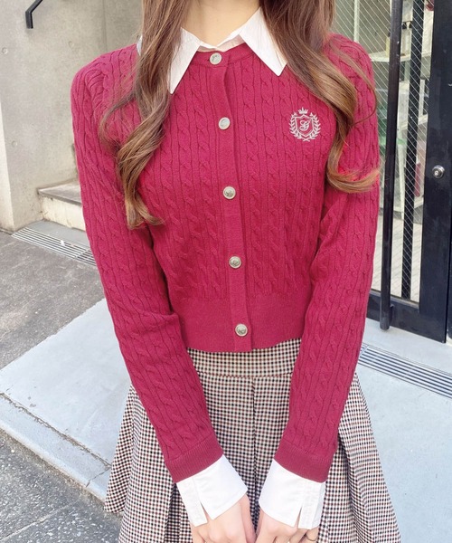 INGNI(イング)の「シャツレイヤード風ケーブルニット(ニット/セーター・レディース・グレー×ホワイト/レッド系3/ネイビー系8/ピンク系2・M)」の19枚目の写真