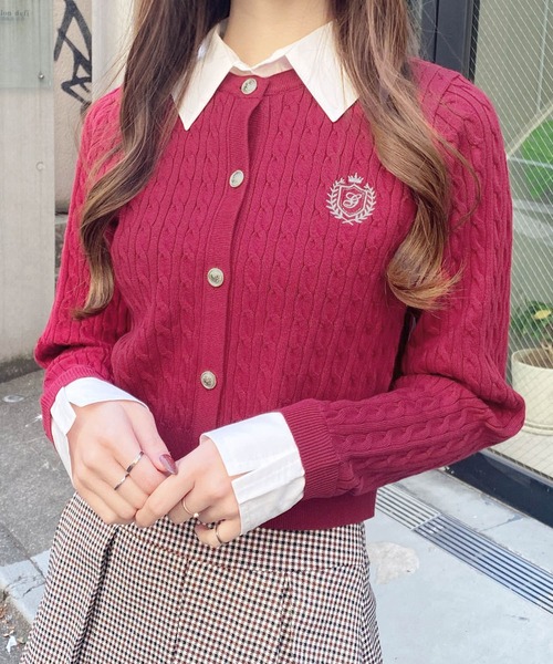 INGNI(イング)の「シャツレイヤード風ケーブルニット(ニット/セーター・レディース・グレー×ホワイト/レッド系3/ネイビー系8/ピンク系2・M)」の20枚目の写真