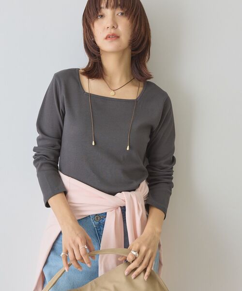AMERICAN HOLIC(アメリカンホリック)の「【2WAY】スクエアネックプルオーバー(Tシャツ/カットソー・レディース・ホワイト系その他/チャコールグレー/アイボリー・L/M)」の5枚目の写真