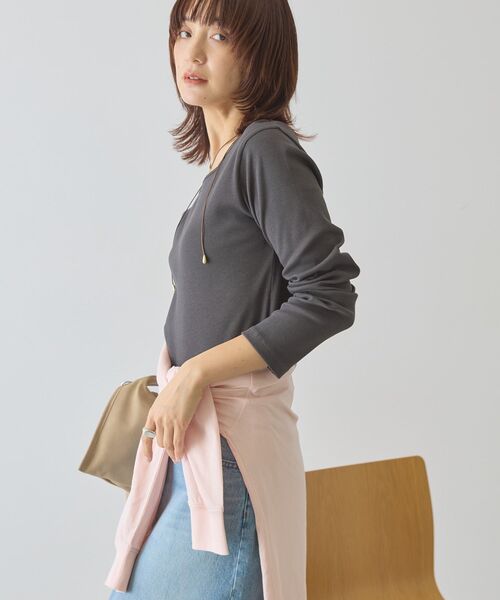 AMERICAN HOLIC(アメリカンホリック)の「【2WAY】スクエアネックプルオーバー(Tシャツ/カットソー・レディース・ホワイト系その他/チャコールグレー/アイボリー・L/M)」の7枚目の写真