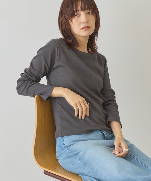 AMERICAN HOLIC(アメリカンホリック)の「【2WAY】スクエアネックプルオーバー(Tシャツ/カットソー・レディース・ホワイト系その他/チャコールグレー/アイボリー・L/M)」の9枚目の写真