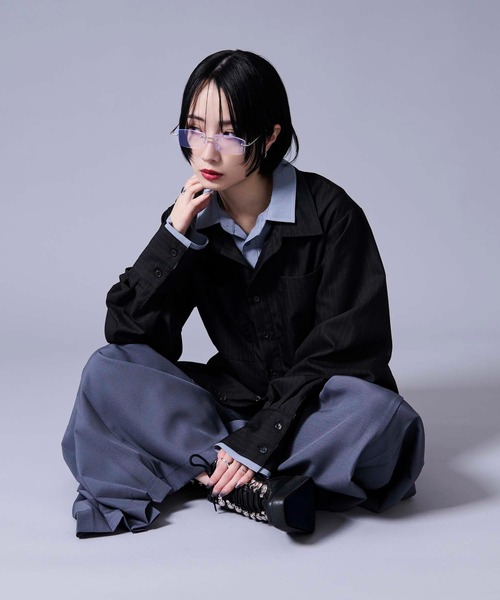 Ellno Loset(エルノロゼット)の「レイヤードスタイルストライプシャツ(シャツ/ブラウス・メンズ・ブラック/オフホワイト・LARGE/MEDIUM/SMALL)」の10枚目の写真