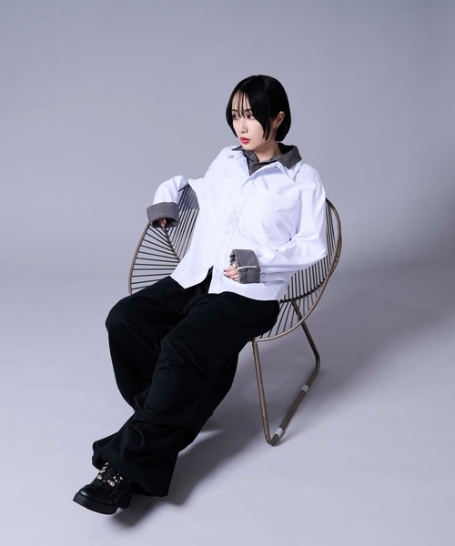 Ellno Loset(エルノロゼット)の「レイヤードスタイルストライプシャツ(シャツ/ブラウス・メンズ・ブラック/オフホワイト・LARGE/MEDIUM/SMALL)」の13枚目の写真