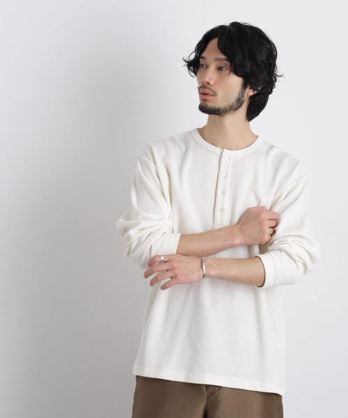 NANO universe(ナノユニバース)の「「ASSEMBLANC」 ドロップニードルリブ ヘンリーネック(Tシャツ/カットソー・メンズ・オフホワイト/ブラック・L/M)」の1枚目の写真