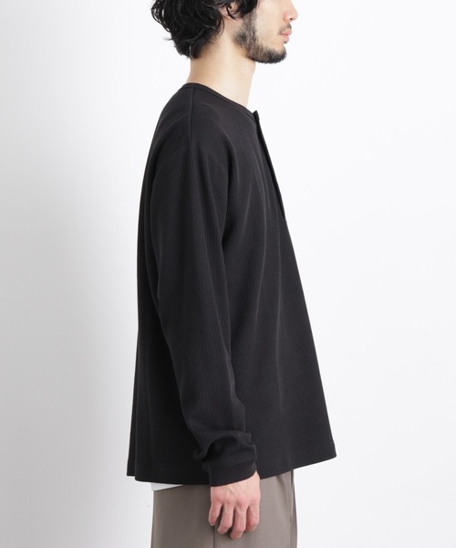 NANO universe(ナノユニバース)の「「ASSEMBLANC」 ドロップニードルリブ ヘンリーネック(Tシャツ/カットソー・メンズ・オフホワイト/ブラック・L/M)」の18枚目の写真