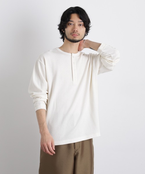 NANO universe(ナノユニバース)の「「ASSEMBLANC」 ドロップニードルリブ ヘンリーネック(Tシャツ/カットソー・メンズ・オフホワイト/ブラック・L/M)」の4枚目の写真