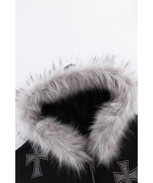 UNKNOWN LONDON（アンノウン・ロンドン）の「ジップフーディ｜Black x Silver Allover Cross Rhinestone Faux Fur Zip Hoodie｜Unknown London（ベスト・メンズ・ブラック・X-LARGE/LARGE/MEDIUM/SMALL）」の4枚目の写真