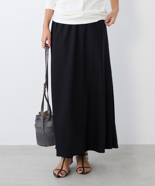 MICA&DEAL（マイカ＆ディール）の「バイアスイージースロングスカート（スカート・レディース・ブラウン/グレイッシュベージュ/ブラック・FREE）」の2枚目の写真