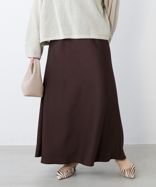 MICA&DEAL（マイカ＆ディール）の「バイアスイージースロングスカート（スカート・レディース・ブラウン/グレイッシュベージュ/ブラック・FREE）」の4枚目の写真